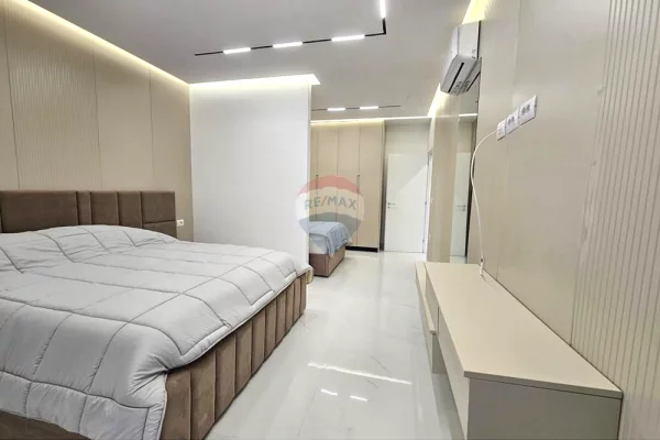 Shtepi me qera Apartament ne Tirane, 3+1, Mobilimi E mobiluar, Pagesa 750  Euro.