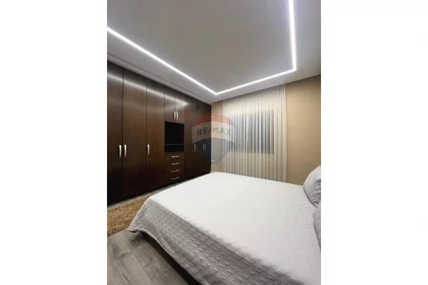 Shtepi me qera Apartament ne Tirane, 3+1, Mobilimi E mobiluar, Pagesa 900  Euro.
