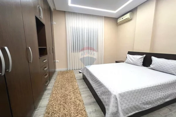 Shtepi me qera Apartament ne Tirane, 3+1, Mobilimi E mobiluar, Pagesa 900  Euro.