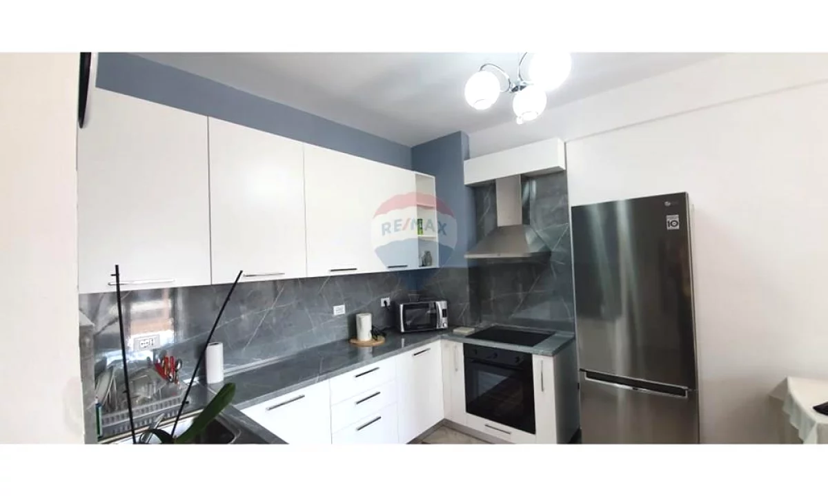 Shtepi me qera Apartament ne Tirane, 1+1, Mobilimi E mobiluar, Pagesa 60,000  Leke.