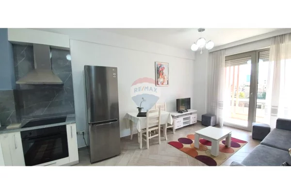 Shtepi me qera Apartament ne Tirane, 1+1, Mobilimi E mobiluar, Pagesa 60,000  Leke.