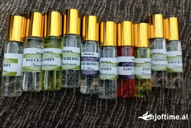 Veshje dhe Aksesor per te Rritur ne Tirane - 2,000 Leke