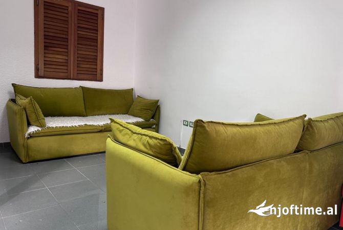 Shitet dyqan ne Laprakë 