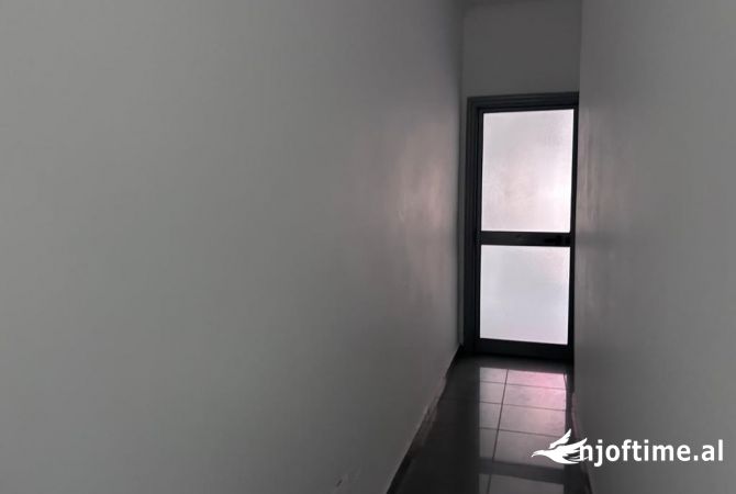 Business Property in Sale 1+1 in Tirana - 90,000 Euro