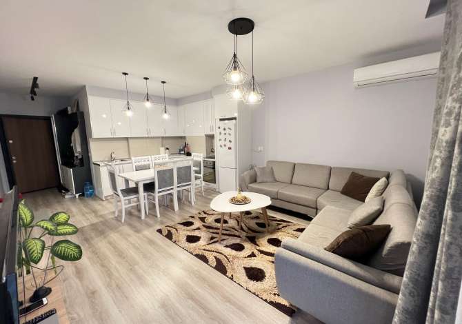 Shtepi ne shitje Apartament ne Tirane, 1+1, Mobilimi E mobiluar, Pagesa 130,000  Euro.