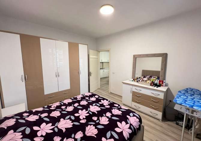 Shtepi ne shitje Apartament ne Tirane, 1+1, Mobilimi E mobiluar, Pagesa 130,000  Euro.