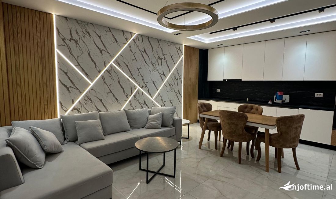 Shitet Apartament 2+1+parkim  📍 Quartum Residence, Stacioni i Trenit  Cmimi 260.000 Euro 