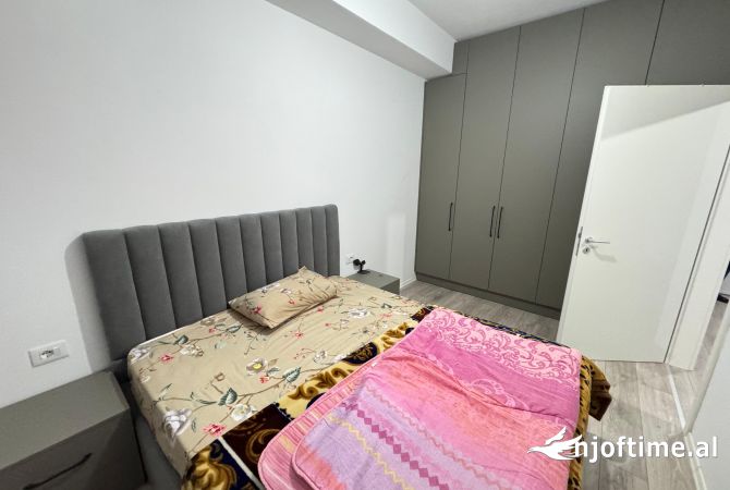 Appartamento in vendita a Tirana 1+1, Arredato