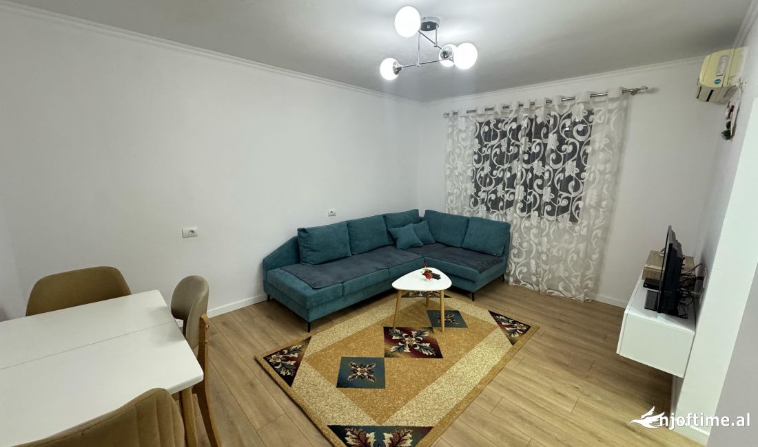 Shtepi me qera Apartament ne Tirane, 1+1, Mobilimi E mobiluar, Pagesa 450  Euro.