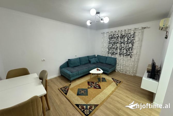 Qera apartament 1+1  Tek rruga kongresi I manastirit  Kati 2 pallat ekzistues cmimi 450 euro 