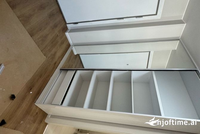 Appartamento in vendita a Tirana 1+1, Arredato