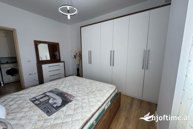 Shtepi ne shitje Apartament ne Tirane, 1+1, Mobilimi E mobiluar, Pagesa 95,000  Euro.