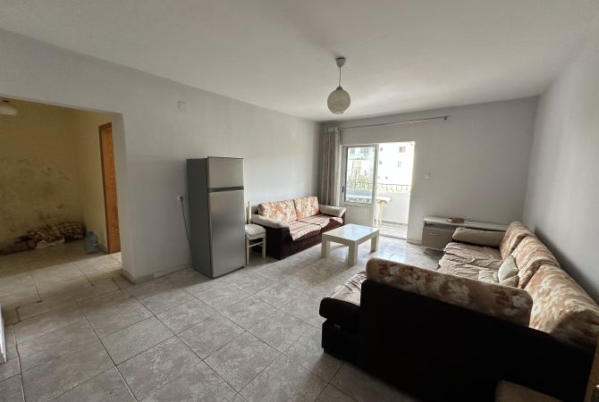 Shtepi ne shitje Apartament ne Tirane, 3+1, Mobilimi Pjeserisht e mobiluar, Pagesa 178,000  Euro.