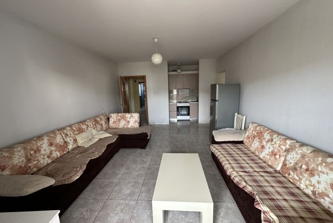 📍Tiranë e Re – Pranë Shkollës “26 Nëntori”  🛏️ Shitet apartament 3+1 cmimi 178.000 euro 