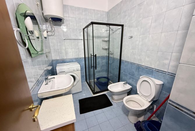 Shtepi me qera Apartament ne Tirane, 1+1, Mobilimi E mobiluar, Pagesa 550  Euro.