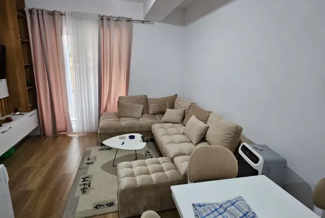 Appartamento in vendita a Tirana 2+1, Arredato