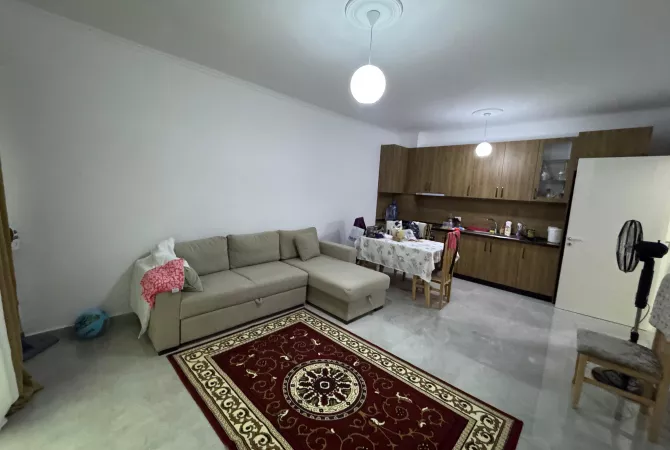 📢 Apartament me qira në Yzberisht  	•	🏠 Tipi: 1+1  cmimi 450 euro