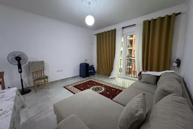 Shtepi me qera Apartament ne Tirane, 1+1, Mobilimi E mobiluar, Pagesa 450  Euro.