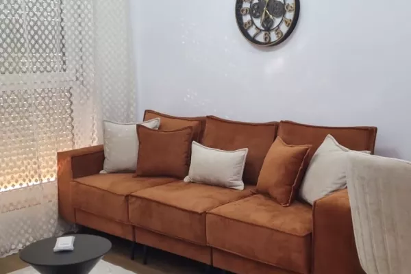 Shtepi me qera Apartament ne Tirane, 1+1, Mobilimi E mobiluar, Pagesa 450  Euro.