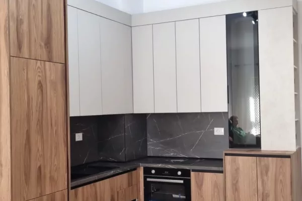 Shtepi me qera Apartament ne Tirane, 1+1, Mobilimi E mobiluar, Pagesa 450  Euro.