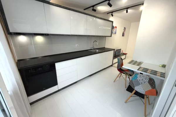 Shtepi me qera Apartament ne Tirane, Garsoniere, Mobilimi E mobiluar, Pagesa 450  Euro.