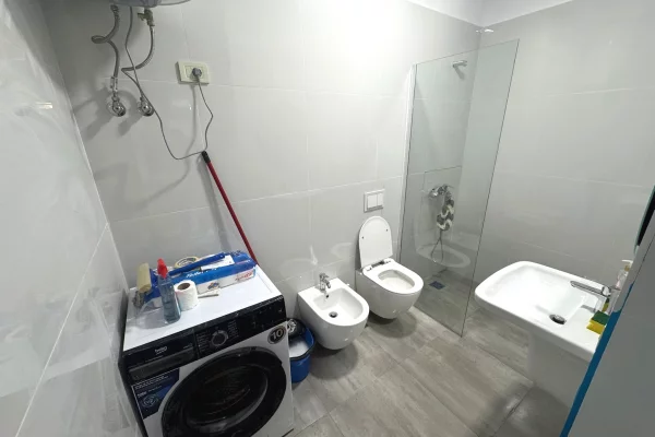 Shtepi me qera Apartament ne Tirane, 1+1, Mobilimi E mobiluar, Pagesa 650  Euro.