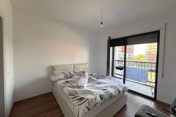 Shtepi ne shitje Apartament ne Tirane, 2+1, Mobilimi E mobiluar, Pagesa 200,000  Euro.
