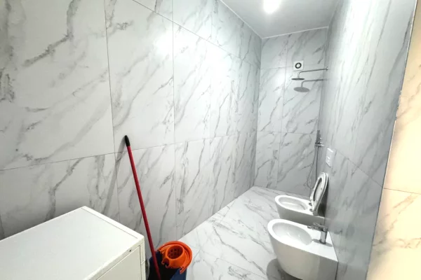 Shtepi me qera Apartament ne Tirane, 1+1, Mobilimi E mobiluar, Pagesa 400  Euro.