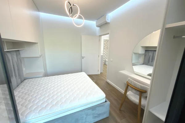 Shtepi me qera Apartament ne Tirane, 1+1, Mobilimi E mobiluar, Pagesa 500  Euro.