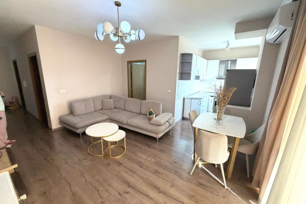 Shtepi me qera Apartament ne Tirane, 2+1, Mobilimi E mobiluar, Pagesa 450  Euro.