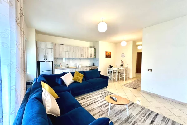 Shtepi me qera Apartament ne Tirane, 2+1, Mobilimi E mobiluar, Pagesa 600  Euro.