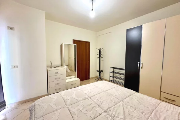 Shtepi me qera Apartament ne Tirane, 2+1, Mobilimi E mobiluar, Pagesa 600  Euro.