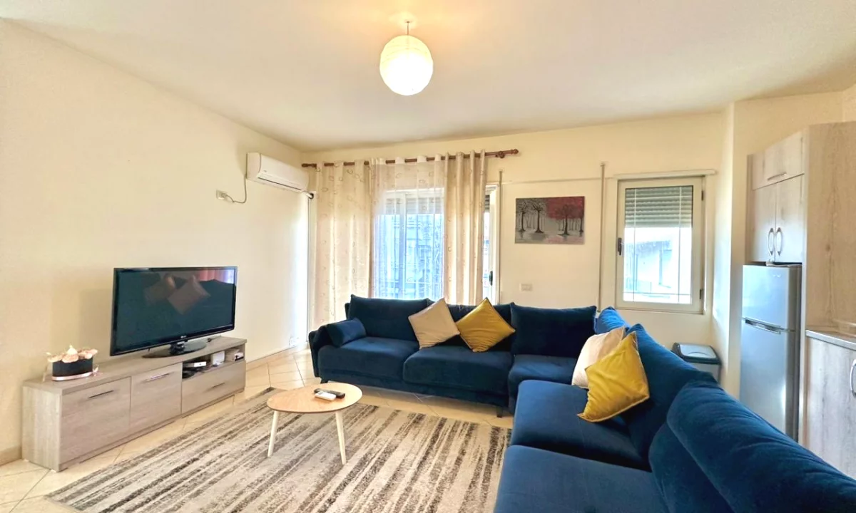 Shtepi me qera Apartament ne Tirane, 2+1, Mobilimi E mobiluar, Pagesa 600  Euro.