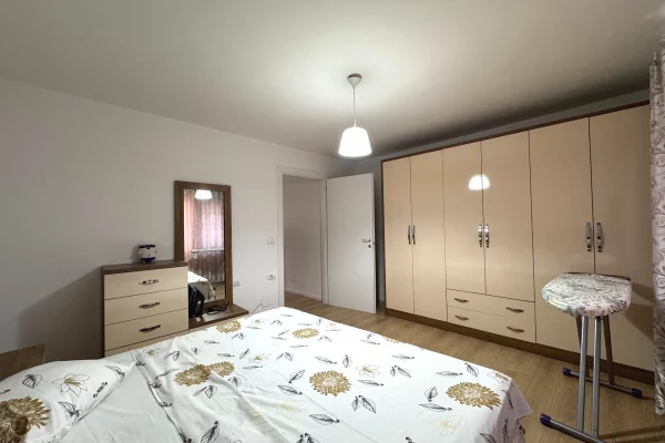 Shtepi me qera Apartament ne Tirane, 2+1, Mobilimi E mobiluar, Pagesa 45,000  Leke.