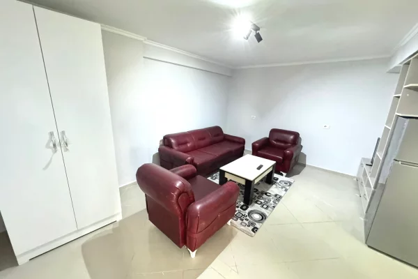 Shtepi me qera Apartament ne Tirane, 1+1, Mobilimi E mobiluar, Pagesa 35,000  Leke.