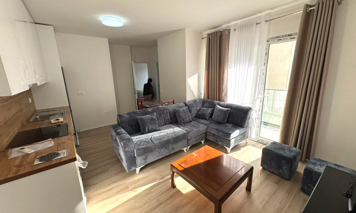 Shtepi me qera Apartament ne Tirane, 1+1, Mobilimi E mobiluar, Pagesa 550  Euro.