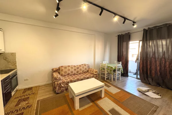 Shtepi me qera Apartament ne Tirane, 1+1, Mobilimi E mobiluar, Pagesa 450  Euro.