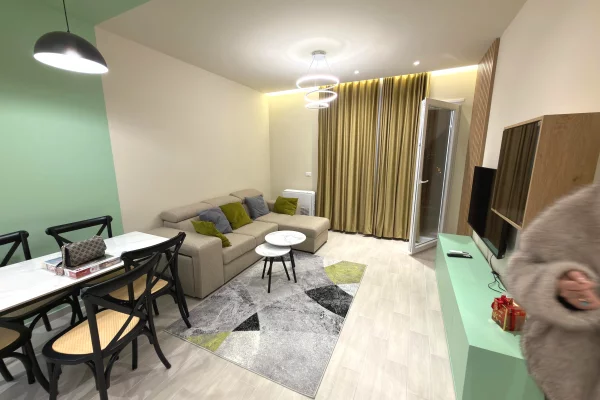 Shtepi me qera Apartament ne Tirane, 1+1, Mobilimi E mobiluar, Pagesa 550  Euro.