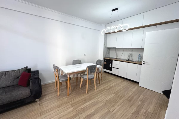 Shtepi me qera Apartament ne Tirane, 1+1, Mobilimi E mobiluar, Pagesa 45,000  Leke.