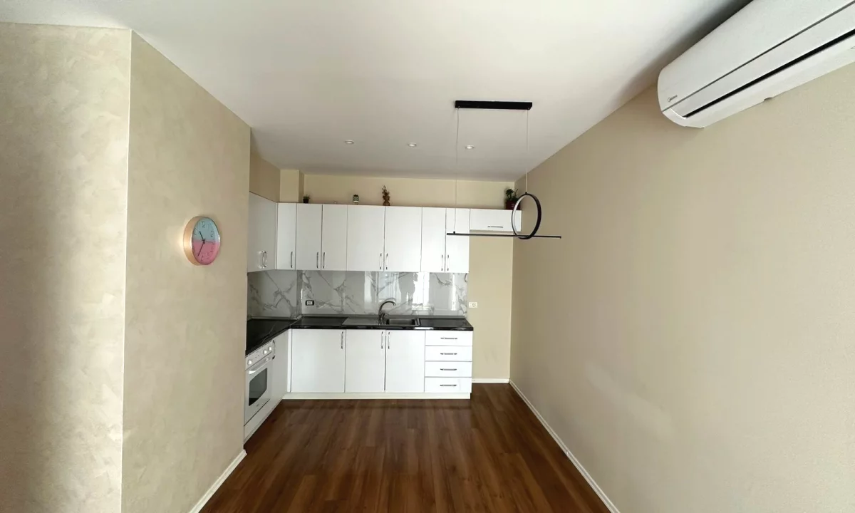 Shtepi me qera Apartament ne Tirane, 2+1, Mobilimi E mobiluar, Pagesa 500  Euro.