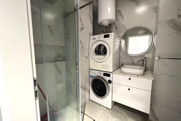 Appartamento in vendita a Tirana 2+1, Arredato