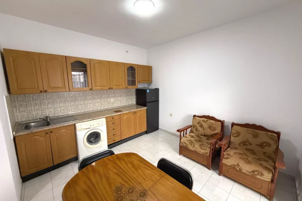 Appartamento in affitto a Tirana 1+1, Arredato