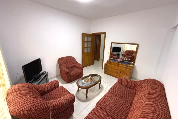 Appartamento in affitto a Tirana 1+1, Arredato