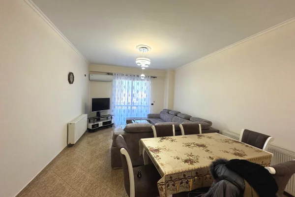 Shtepi me qera Apartament ne Tirane, 2+1, Mobilimi E mobiluar, Pagesa 50,000  Leke.
