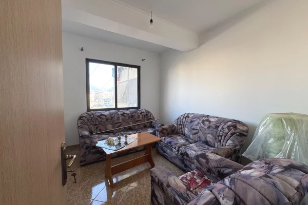 Shtepi me qera Apartament ne Tirane, 2+1, Mobilimi E mobiluar, Pagesa 50,000  Leke.