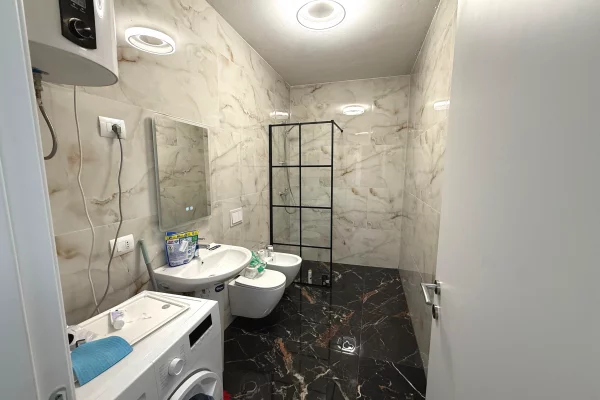 Shtepi me qera Apartament ne Tirane, 1+1, Mobilimi E mobiluar, Pagesa 550  Euro.