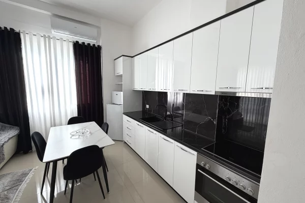 Shtepi me qera Apartament ne Tirane, 2+1, Mobilimi E mobiluar, Pagesa 55,000  Leke.