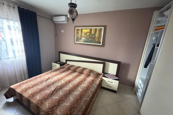 Shtepi me qera Apartament ne Tirane, 2+1, Mobilimi E mobiluar, Pagesa 450  Euro.