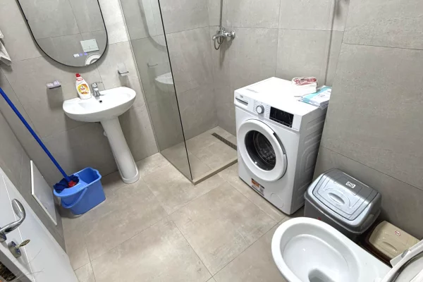 Shtepi me qera Apartament ne Tirane, 1+1, Mobilimi E mobiluar, Pagesa 55,000  Leke.