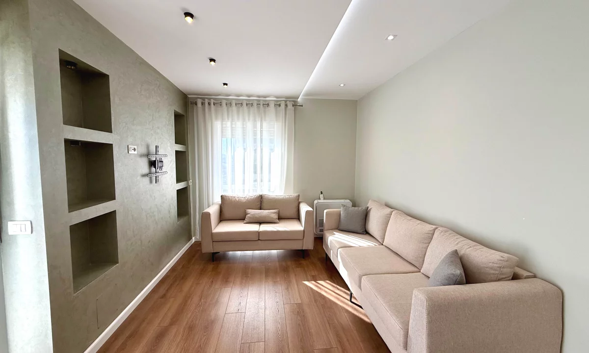 Shtepi me qera Apartament ne Tirane, 2+1, Mobilimi E mobiluar, Pagesa 500  Euro.